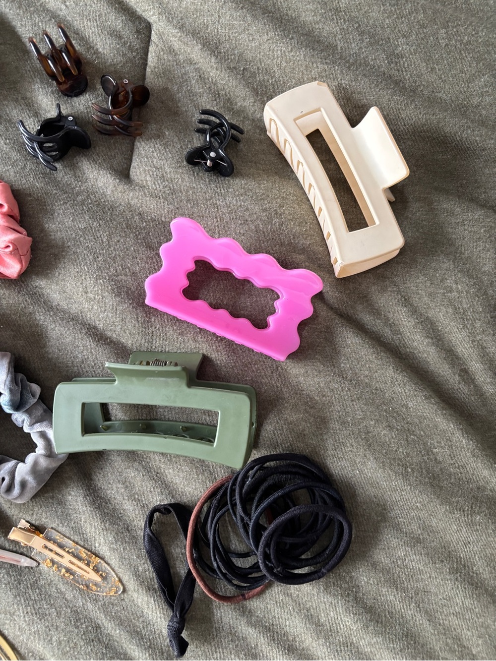 Hair Accessory Bundle - Picture 5 of 6